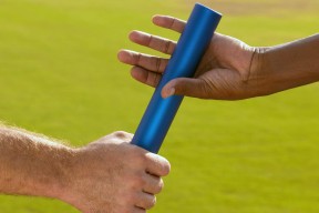 开云官网APP下载-“逆境中的勇士，用汗水和拼搏追梦赛季最精彩一战”，逆境挑战