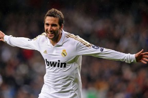 开云网页版-【战术可学】马克·塞尔比：用细节防守逼出对手漏洞，马克塞尔比的球杆