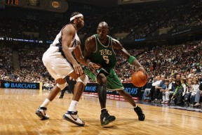 开云官方网页登录-“联盟焦点：两大豪强激战正酣，胜负悬念激荡全场”