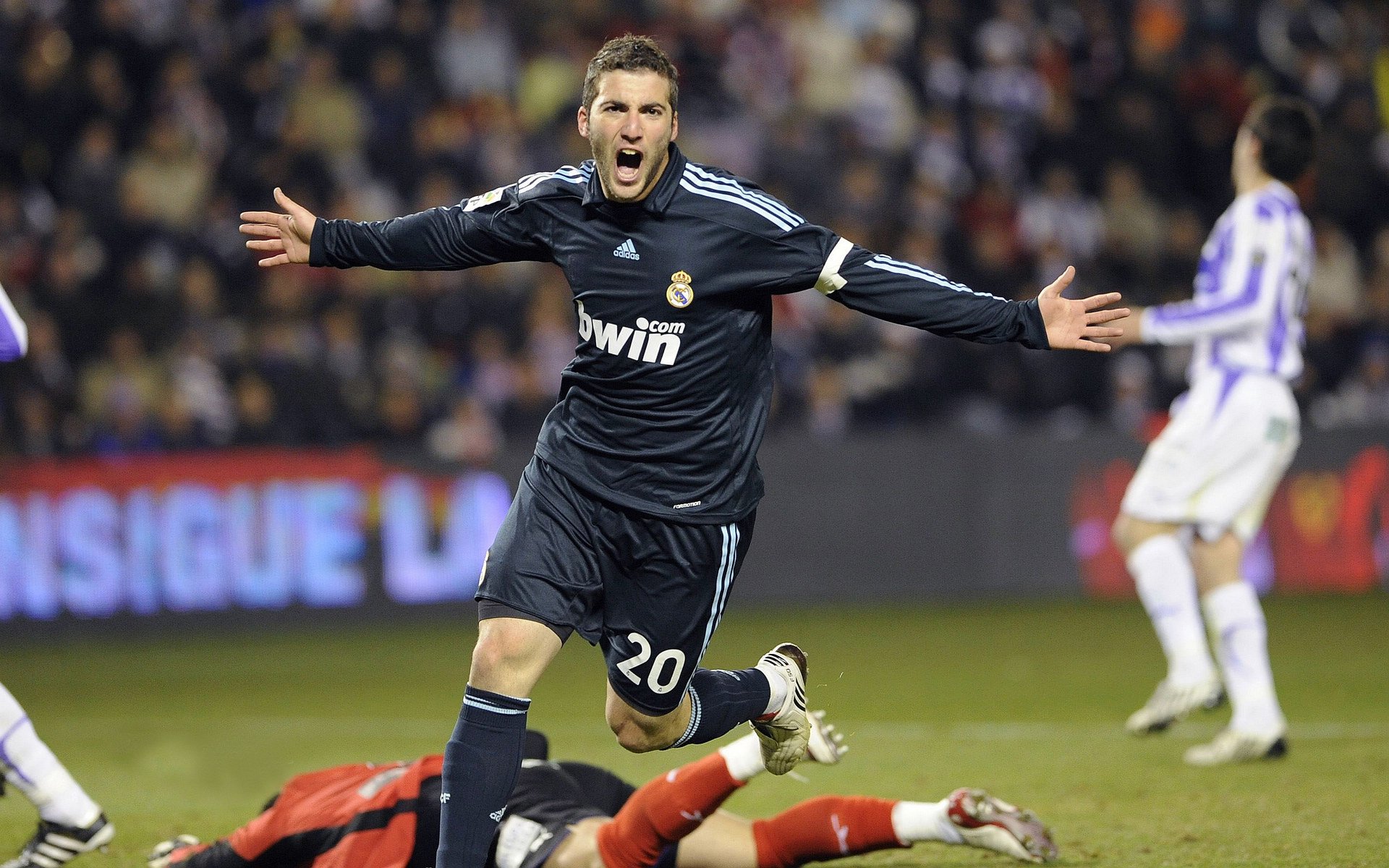 史上最经典的欧冠决赛回忆录,经典欧冠决赛录像